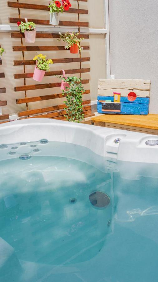 New Delux Green Garden Apartment With Hotube **** Split Eksteriør bilde
