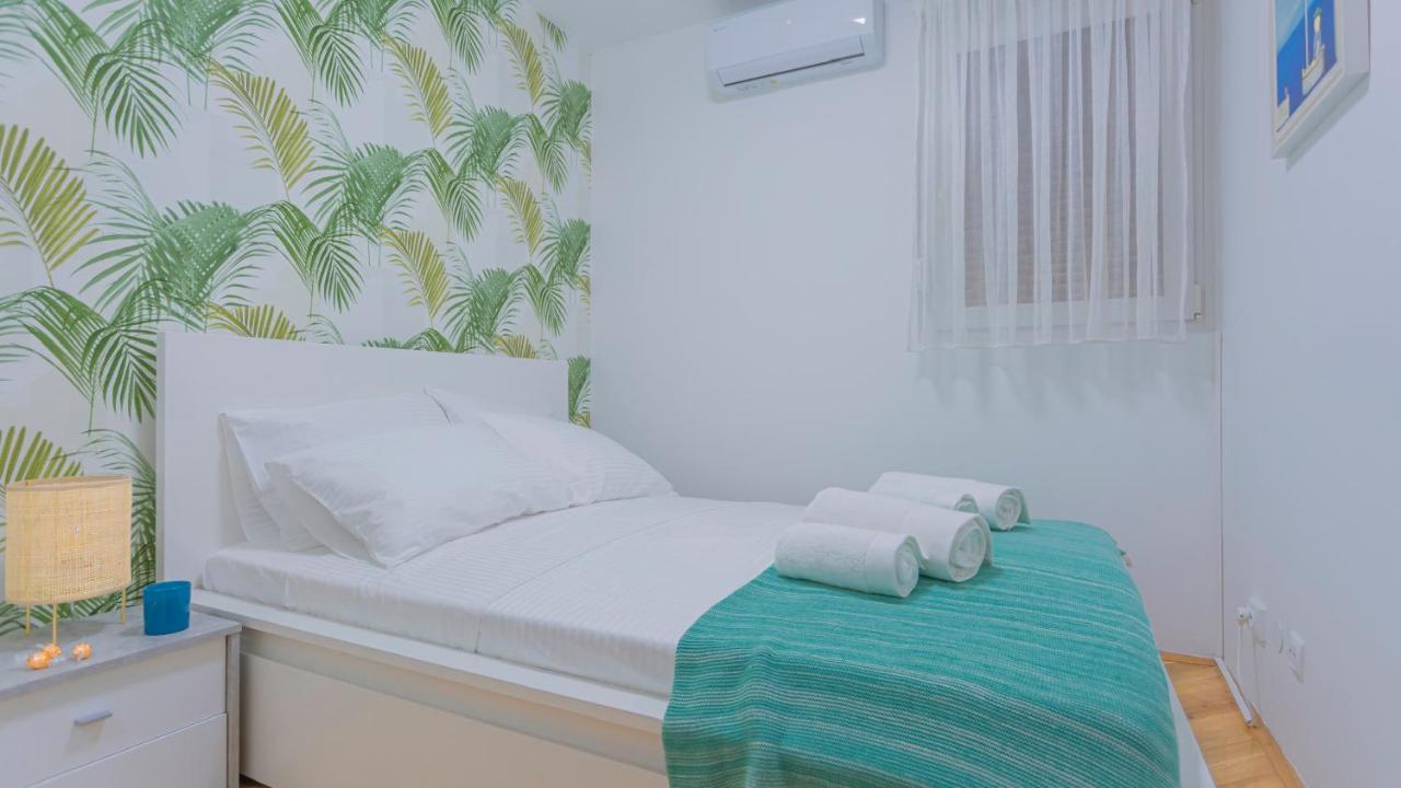 New Delux Green Garden Apartment With Hotube **** Split Eksteriør bilde