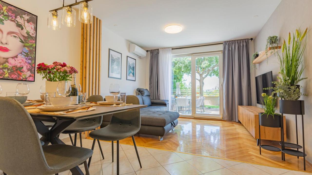 New Delux Green Garden Apartment With Hotube **** Split Eksteriør bilde