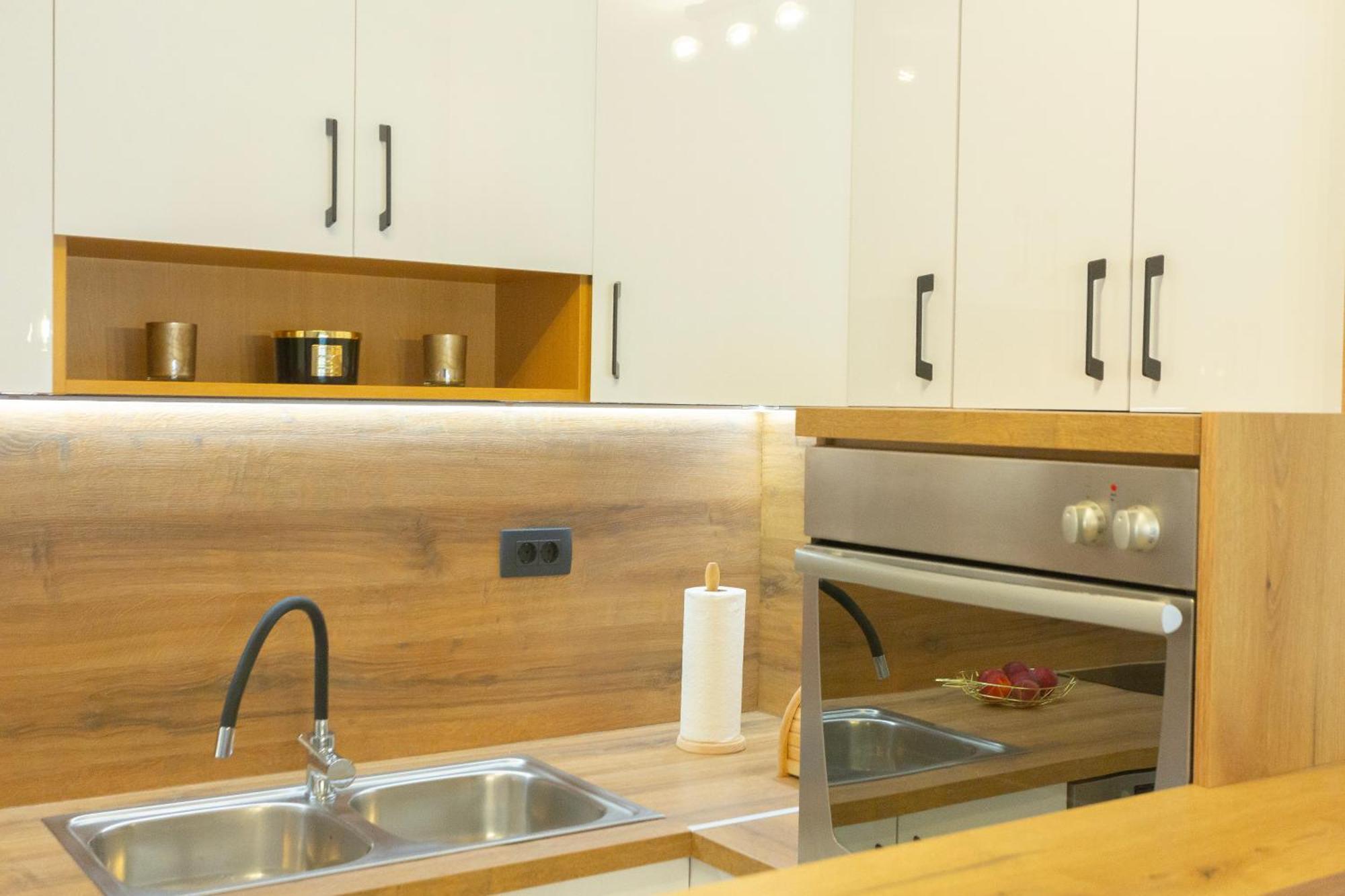 New Delux Green Garden Apartment With Hotube **** Split Eksteriør bilde